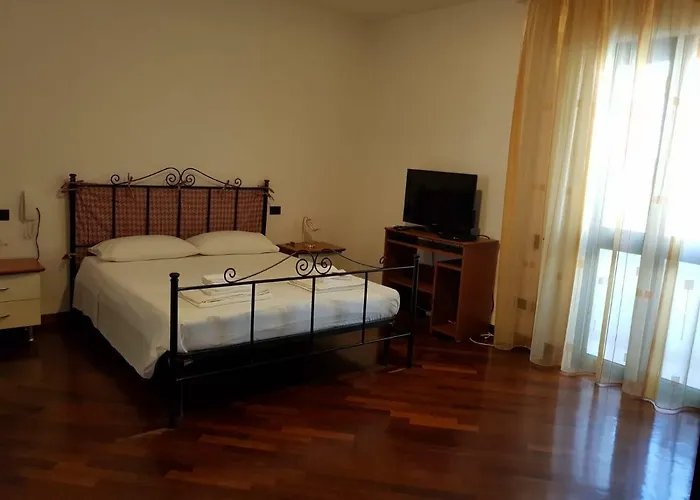 Guardiana Del Castello Otranto